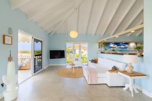 Living area - Spacious tropical villa near sea with porch - Coral Estate (Sint Willibrordus)