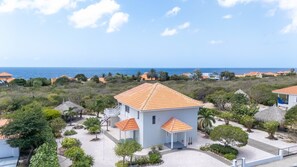 Exterior - Spacious tropical villa near sea with porch - Coral Estate (Sint Willibrordus)