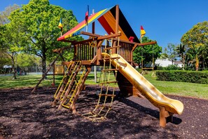 Children’s area - Townhouse S Tampa Pool Pickleball/Tennis (Tampa)