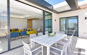 Outdoor dining - Gorgeous home in San Bartolome de Tijan (San Bartolome de Tijan)