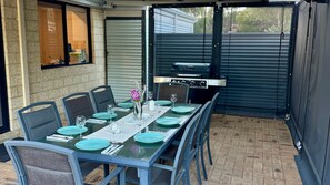Outdoor dining - Wandju Villa — Your Tranquil Family Escape in Geographe (Geographe)