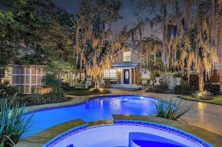 Pool. West Palm Retreat 2 Homes • Pool • HotTubs • Games