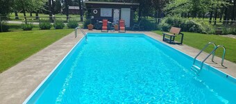 Cozy Lake Golf Condo Romantic Escape + Girls getaway +Near Silverwood+Bunk Beds