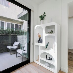 Interior - Hollywood Hills, Runyon Canyon Townhouse (Los Angeles)