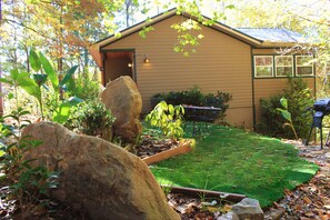 Terrace/patio - Apple Dumpling 1/1! Pool Table! No Service Fee! (Clarkesville)