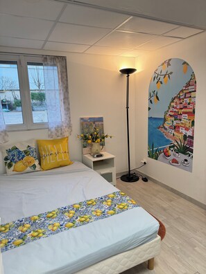 1 dormitorio, tabla de planchar con plancha, wifi gratis y ropa de cama