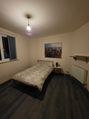 Room - Room 3 in sheffield (Sheffield)