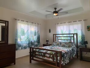 3 bedrooms, bed sheets - 29B Toucan Valley Jungle Resort (Ciudad Cortés)