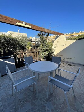 Outdoor dining - FIFTY SHADES - Villa Port Nature 87 - Luxury - 2 people (AGDE)