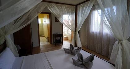 Ocean View Guesthouse in Tamarin, Pool, Sunset
