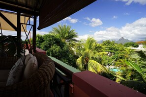 Rumah, 2 kamar tidur, akses difabel, kolam renang pribadi | Balkon