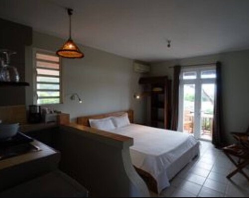 Ocean View Guesthouse in Tamarin, Pool, Sunset