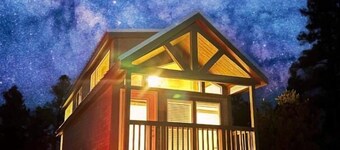 Luxury Cabin with Mountain View