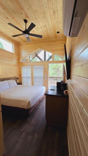 Room - Luxury Cabin with Mountain View (Williams)