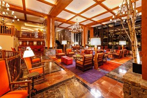 Lobby - Spruce Peak Lodge | One Bedroom | Alpine Getaway (Stowe)