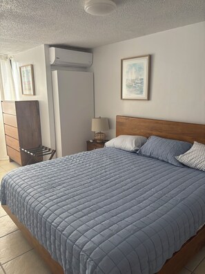 WiFi, bed sheets - Beachfront apartment w pools, tennis, gym parking in TOP PR TOURISM CONDADO SJU (San Juan)