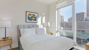 Apartment (1 Bedroom) | Interior - Ancora by Avantstay Sleeps 64 Rooftop Pool + Spa + Sky Lounge and Bay Views (San Diego)