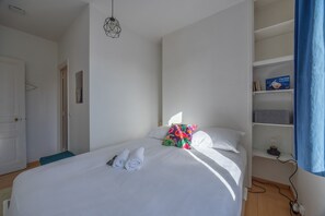 1 camera, ferro/asse da stiro, Wi-Fi, lenzuola