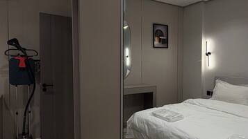 Apartment, 1 Bedroom, Accessible, Smoking