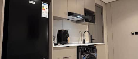 Apartment, 1 Bedroom, Accessible, Smoking | Private kitchen