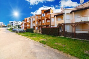 Exterior - Studio apartment 2422/198448 (Istria - Banjole), 1000m from the beach (Banjole)
