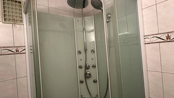 Apartment, 2 Bedrooms, Accessible | Bathroom