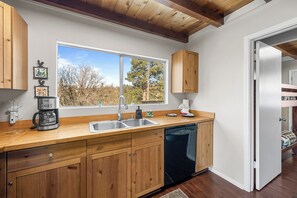 Basic-Ferienhütte, Bergblick | Innenbereich