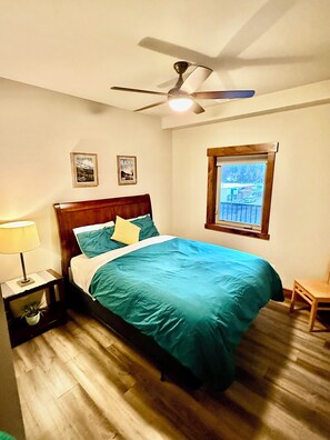 2 habitaciones, tabla de planchar con plancha, wifi y ropa de cama 