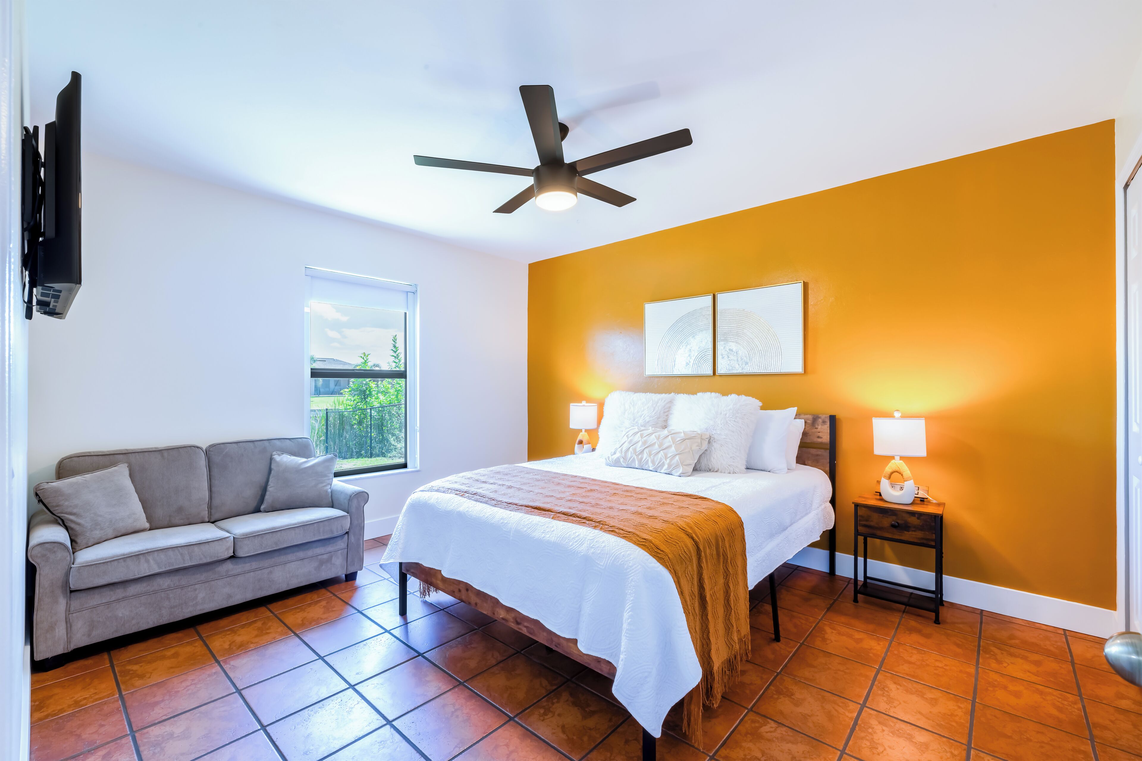 3 bedrooms, desk, iron/ironing board, WiFi