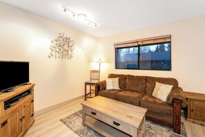 Living area - New! Cozy 1BR Condo | AC, Sleeps 4, Close to Flathead Lake & Glacier National Park (Bigfork)