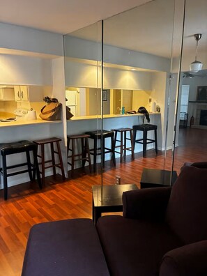 Interior - Hottest Sport Spot/Medical Access (Houston)