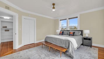 2 Schlafzimmer, Schreibtisch, Bügeleisen/Bügelbrett, kostenloses WLAN