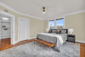 2 habitaciones, escritorio, tabla de planchar con plancha y wifi gratis 