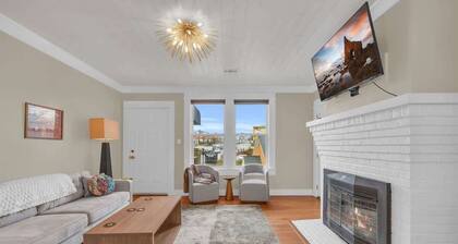 Groovy 2BR Downtown Greenville Condo w/ King Beds