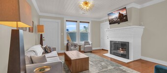 Groovy 2BR Downtown Greenville Condo w/ King Beds