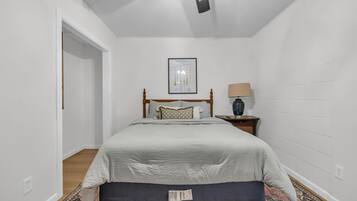 4 bedrooms, free WiFi, bed sheets