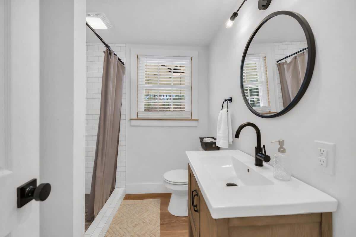 Shower, hair dryer, shampoo