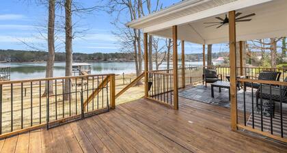 Lake Greenwood Splash & Stay