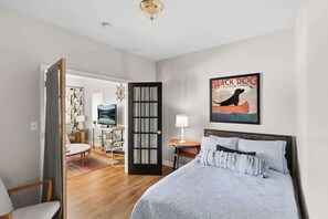 5 chambres, accès au Wi-Fi (inclus), literie fournie