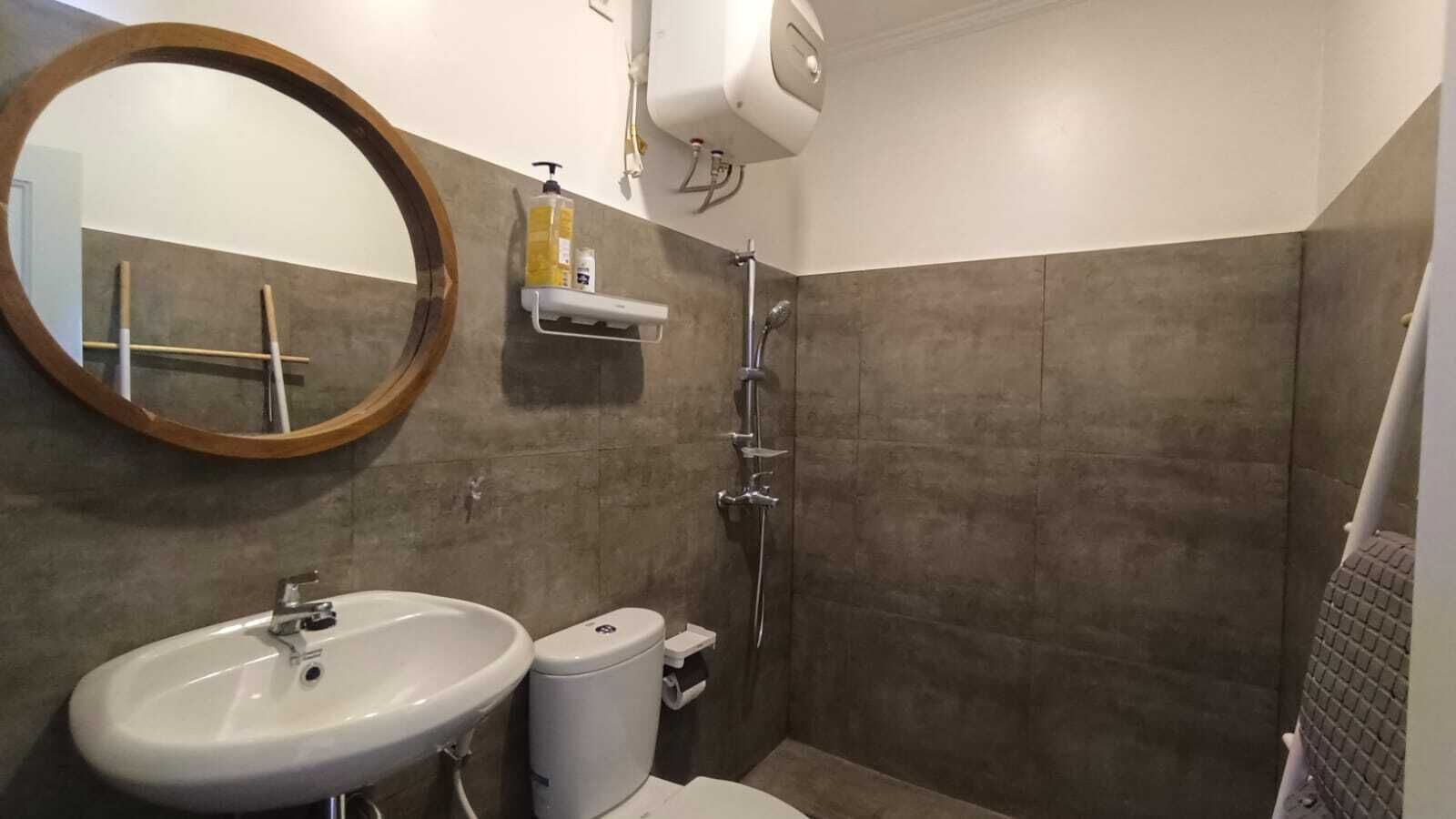 Deluxe Double Room, Ocean View | Bathroom | Shower, free toiletries, hair dryer, towels