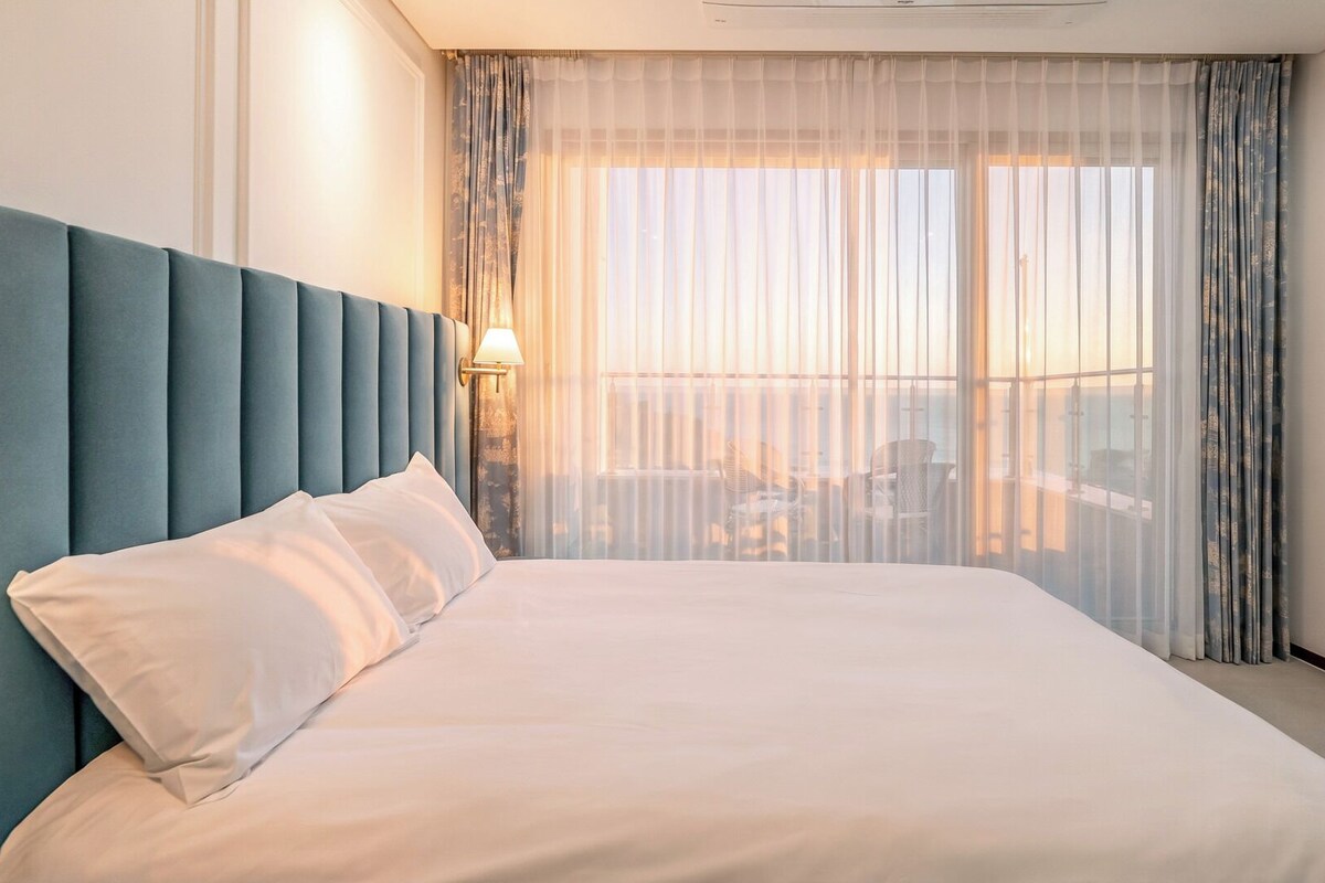 Basic Room, 2 Bedrooms (Pool Villa Premium 6) | 2 bedrooms, WiFi (free)