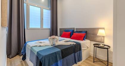 Fantastic and Bright 2H - Imperial Apartment