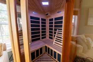 Sauna - Sunset Point on Greenvale Creek/ Private waterfront retreat with dock (Lancaster)