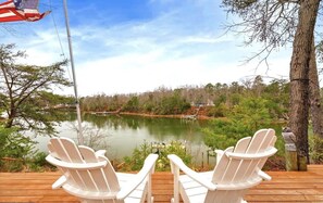 Property grounds - Sunset Point on Greenvale Creek/ Private waterfront retreat with dock (Lancaster)