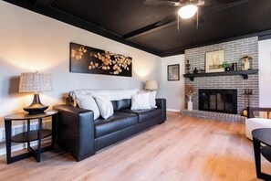 TV - Spacious Louisville home with backyard and parking (Louisville)