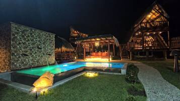 12 outdoor pools
