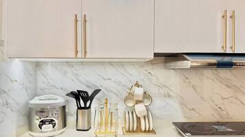 Shared Dormitory, 1 Bedroom, Accessible, Smoking | Private kitchen