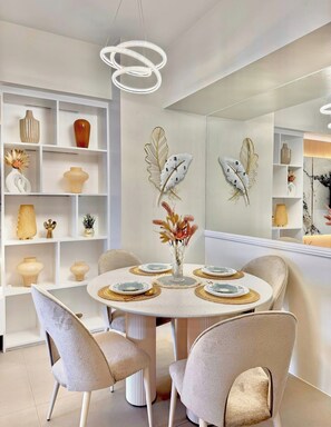 Dormitorio compartido, 1 habitación, accesible para personas con discapacidad, fumadores | Comedor