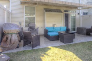 Terrace/patio - Stunning and Gorgeous with Comm Pool, Tennis, Pickleball, Bikes, Free Activities Inc Golf @ Bear Tra (Rehoboth Beach)
