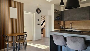 Fridge, microwave, oven, stovetop - Home with pool and jacuzzi in peaceful greenery near Sveti Ivan Zelina. (Radoišće)